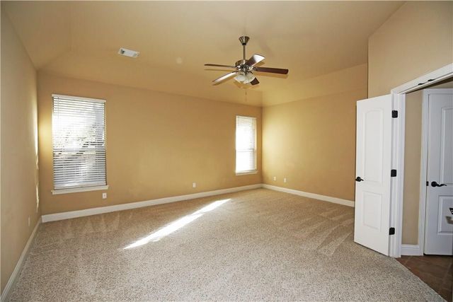 3921 Sapphire LOOP, Round Rock, TX 78681