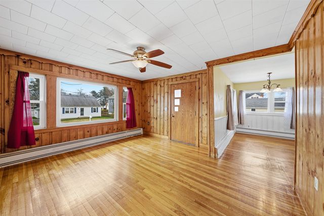 58 President Road, Manchester, NH 03103