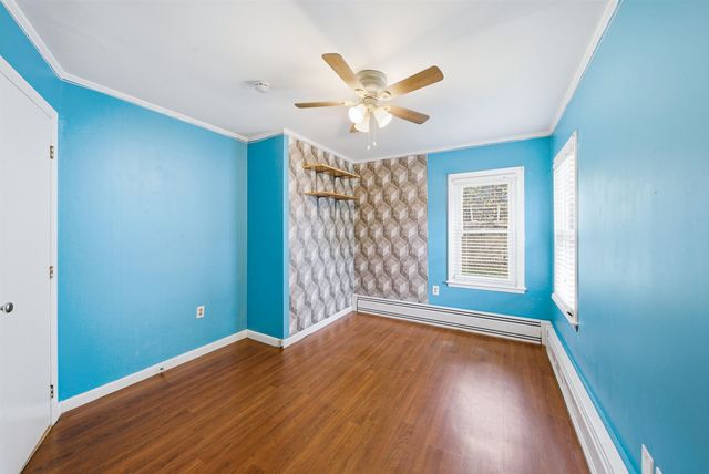 58 President Road, Manchester, NH 03103