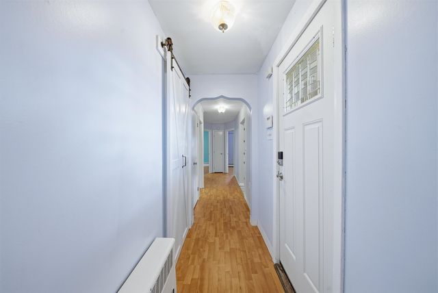 58 President Road, Manchester, NH 03103