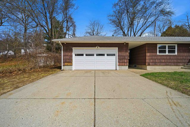 58 President Road, Manchester, NH 03103