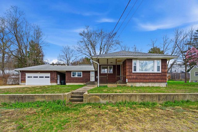 58 President Road, Manchester, NH 03103