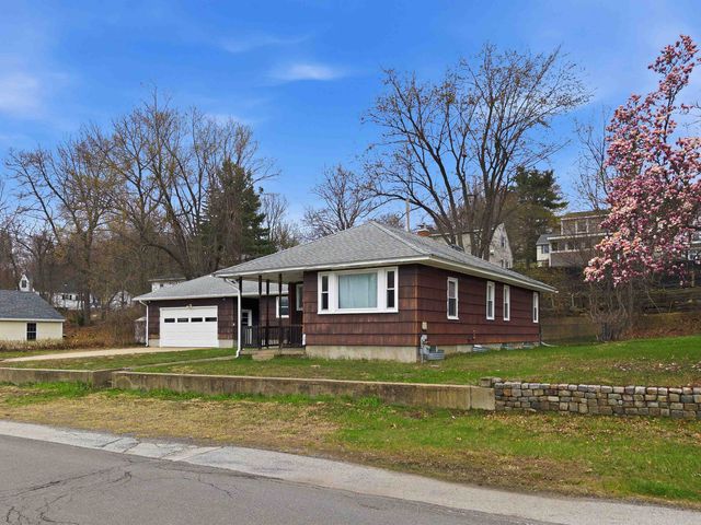 58 President Road, Manchester, NH 03103