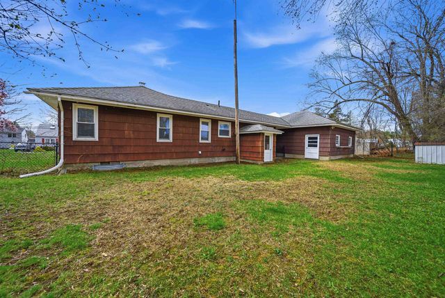 58 President Road, Manchester, NH 03103