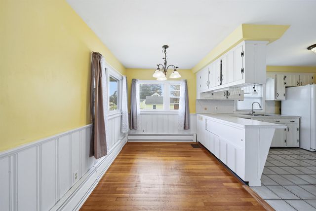 58 President Road, Manchester, NH 03103