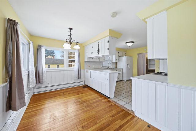 58 President Road, Manchester, NH 03103