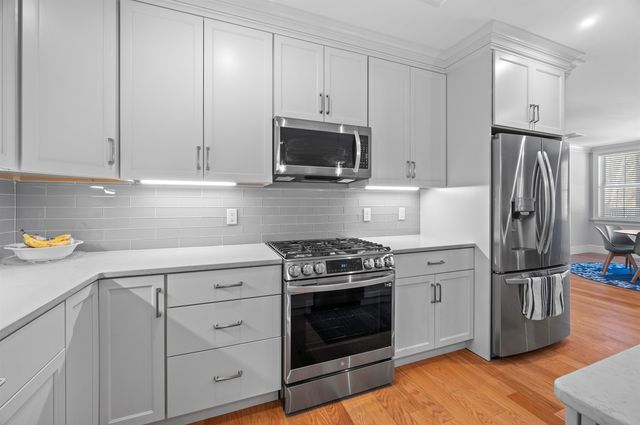 32 Willey Creek Rd Unit 303, Exeter, NH 03833