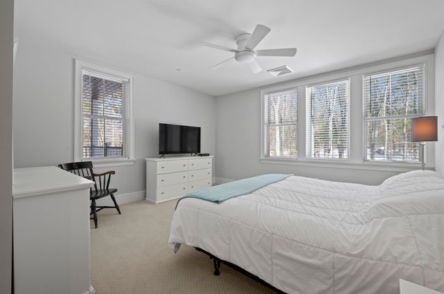 32 Willey Creek Rd Unit 303, Exeter, NH 03833