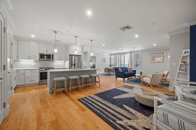 32 Willey Creek Rd Unit 303, Exeter, NH 03833