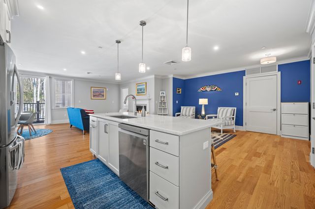 32 Willey Creek Rd Unit 303, Exeter, NH 03833
