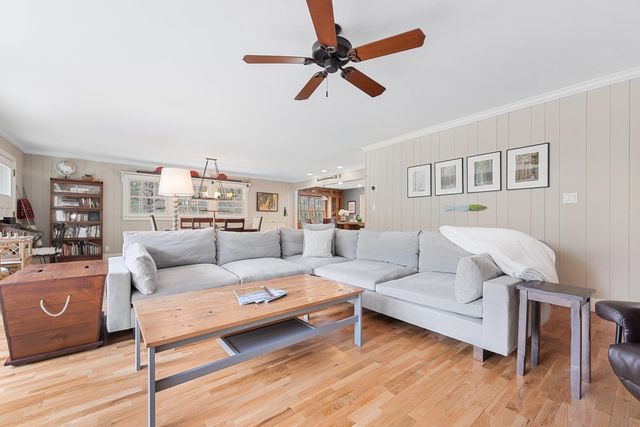 116 W Hill Street, Leland, MI 49654