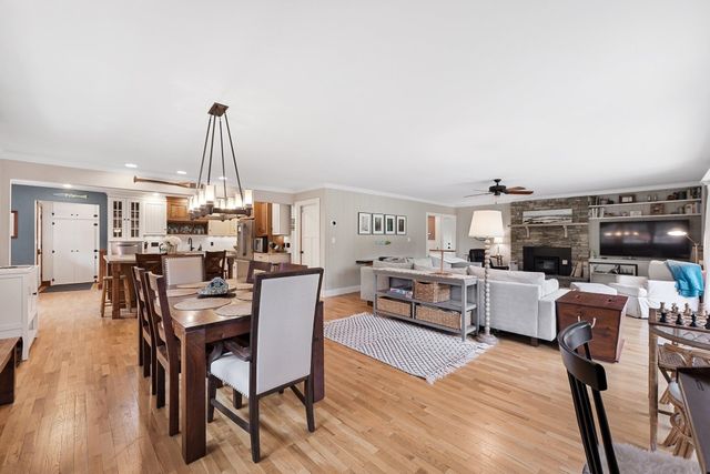 116 W Hill Street, Leland, MI 49654