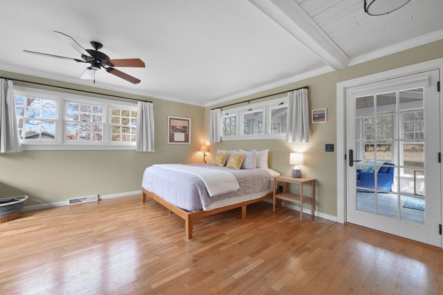 116 W Hill Street, Leland, MI 49654