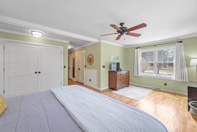 116 W Hill Street, Leland, MI 49654