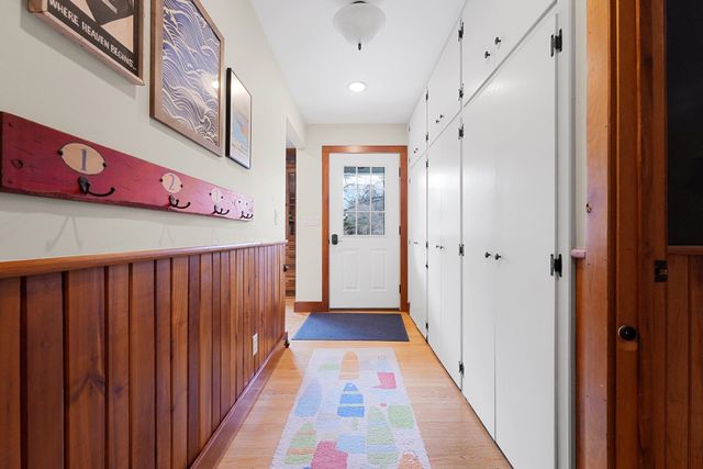 116 W Hill Street, Leland, MI 49654