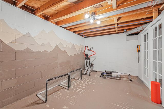 116 W Hill Street, Leland, MI 49654