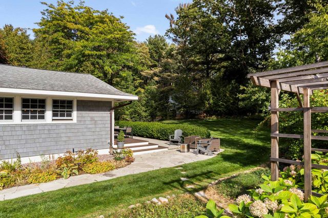 116 W Hill Street, Leland, MI 49654