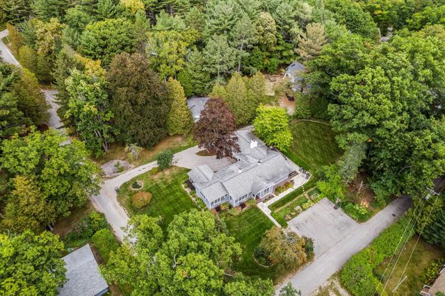 116 W Hill Street, Leland, MI 49654