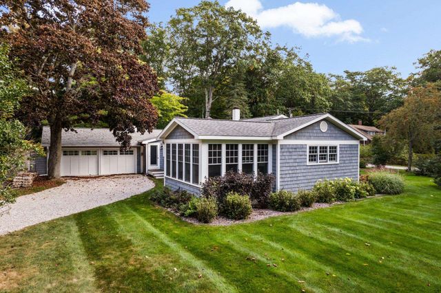 116 W Hill Street, Leland, MI 49654