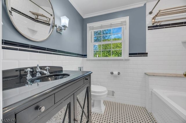 935 Minisink Way, Westfield Town, NJ 07090
