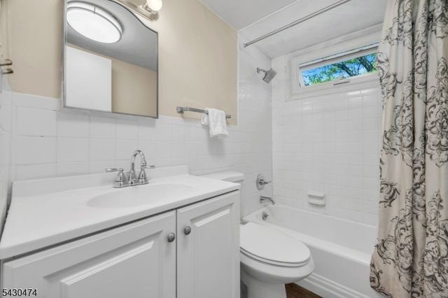 935 Minisink Way, Westfield Town, NJ 07090
