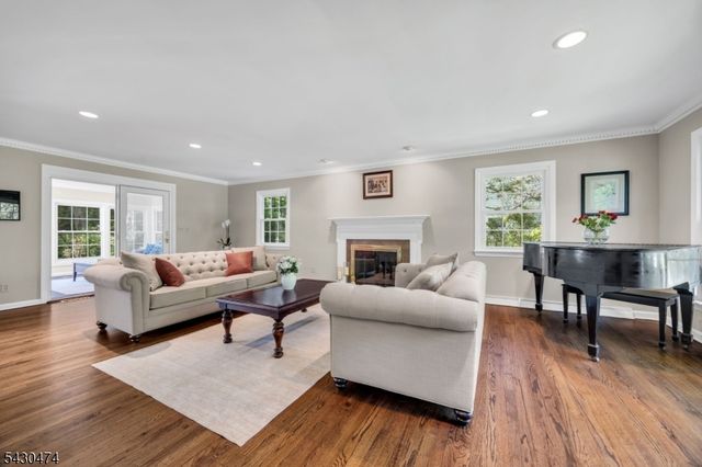 935 Minisink Way, Westfield Town, NJ 07090