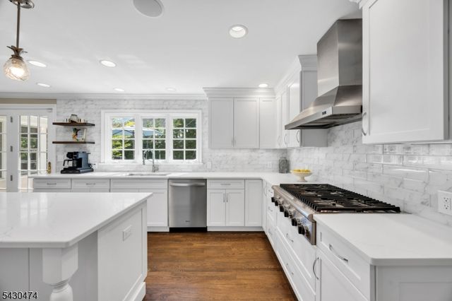 935 Minisink Way, Westfield Town, NJ 07090