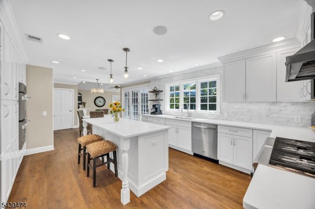 935 Minisink Way, Westfield Town, NJ 07090