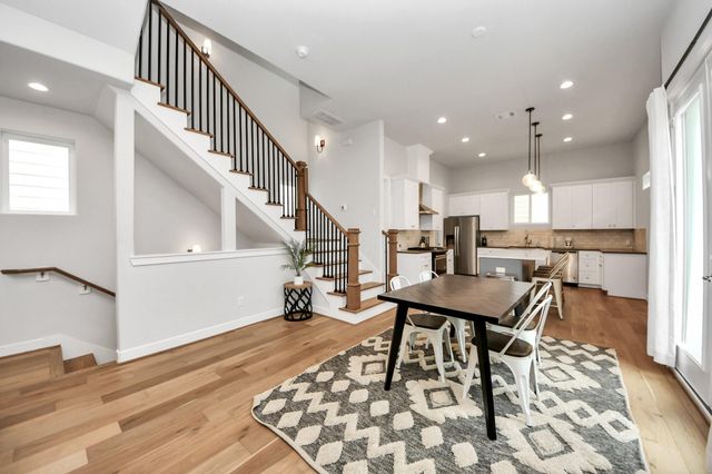 1223 W 16th Street B, Houston, TX 77008