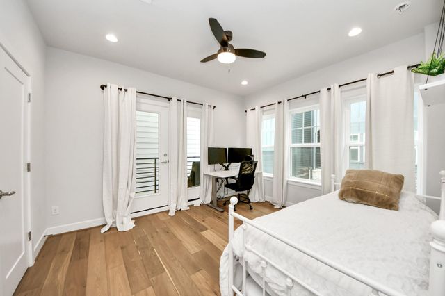 1223 W 16th Street B, Houston, TX 77008