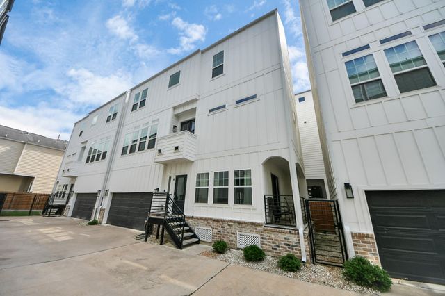 1223 W 16th Street B, Houston, TX 77008