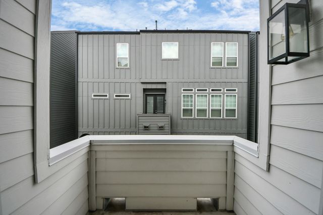 1223 W 16th Street B, Houston, TX 77008