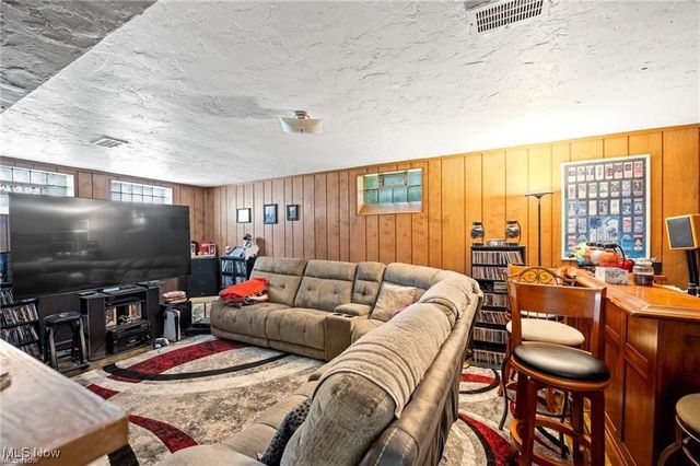 2108 S Belvoir Boulevard, South Euclid, OH 44121