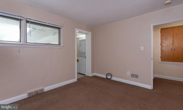 236 W GRANADA AVE, Hershey, PA 17033