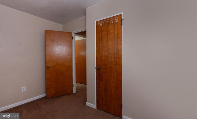 236 W GRANADA AVE, Hershey, PA 17033