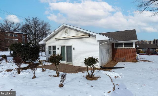 236 W GRANADA AVE, Hershey, PA 17033