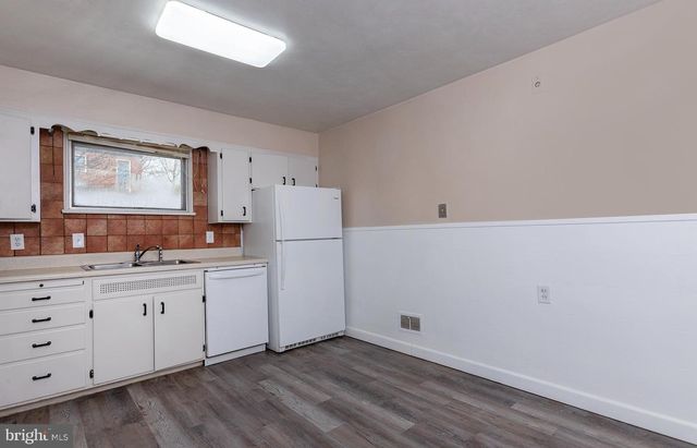 236 W GRANADA AVE, Hershey, PA 17033