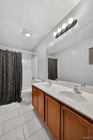 79 Huntleigh Woods Court, Wentzville, MO 63385