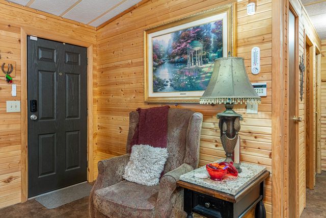 25281 S 623 Road, Grove, OK 74344