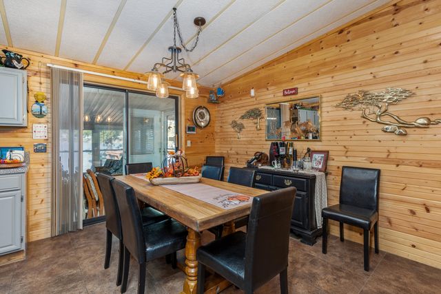 25281 S 623 Road, Grove, OK 74344