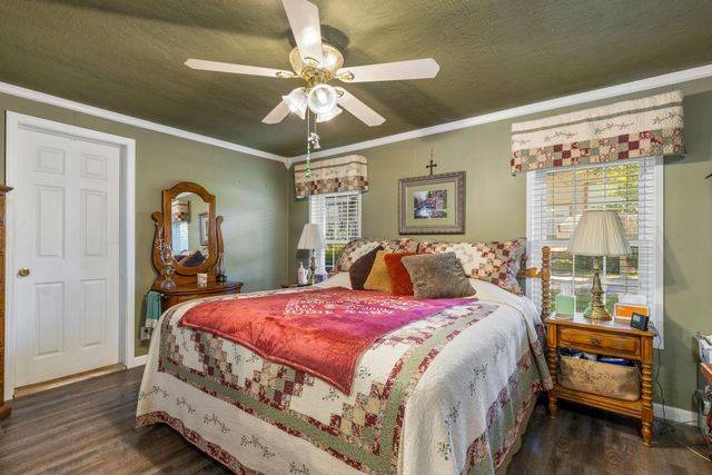 25281 S 623 Road, Grove, OK 74344