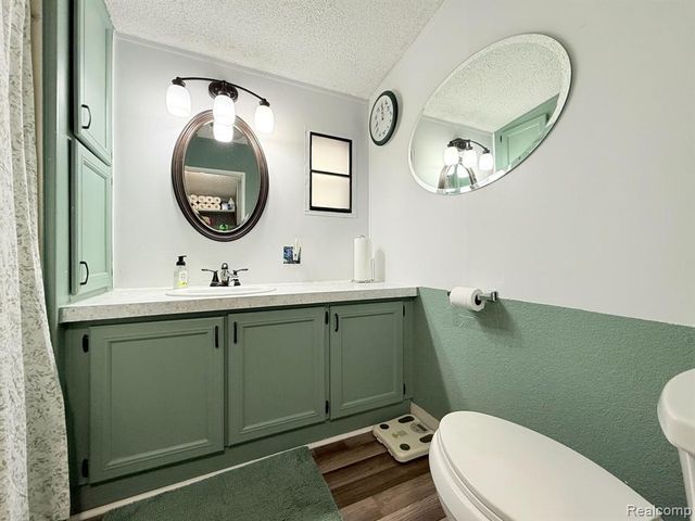 2764 Sunset Drive, Brooklyn, MI 49230