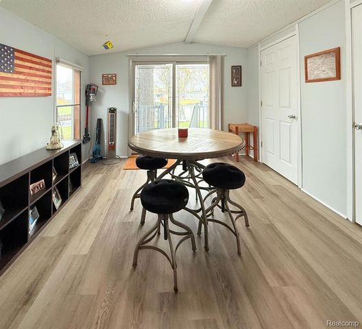 2764 Sunset Drive, Brooklyn, MI 49230