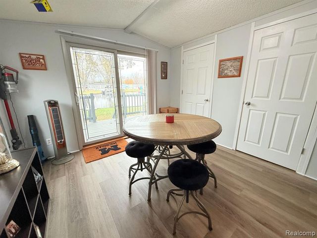 2764 Sunset Drive, Brooklyn, MI 49230