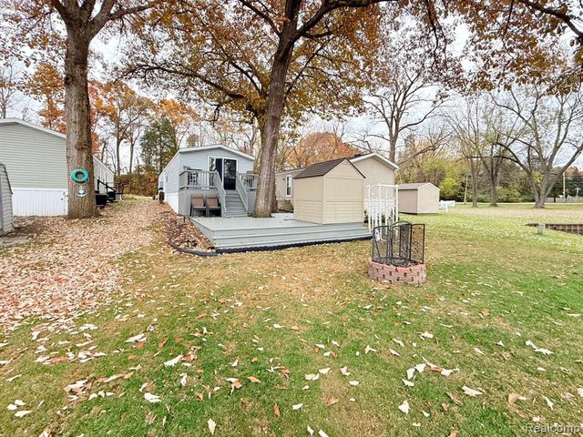 2764 Sunset Drive, Brooklyn, MI 49230