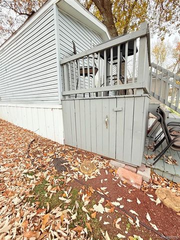 2764 Sunset Drive, Brooklyn, MI 49230