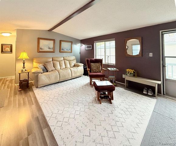 2764 Sunset Drive, Brooklyn, MI 49230