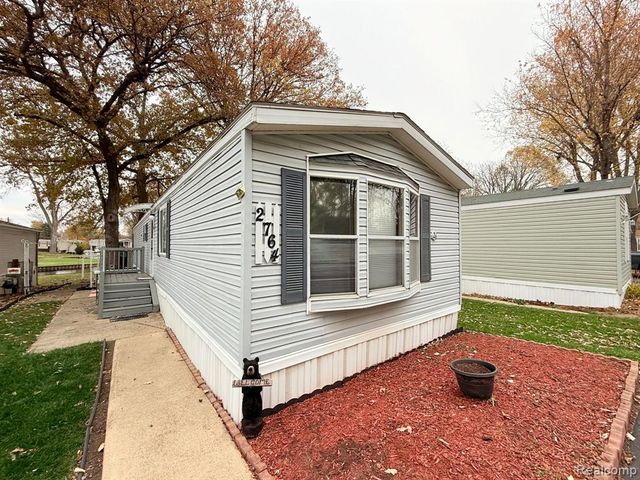 2764 Sunset Drive, Brooklyn, MI 49230