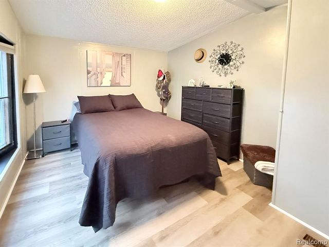 2764 Sunset Drive, Brooklyn, MI 49230