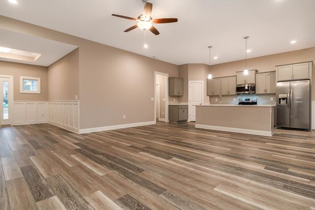 1529 Crooked Hook Rd., North Myrtle Beach, SC 29582